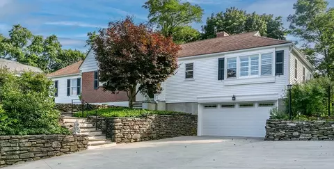 509 Salisbury St, Worcester, MA 01609