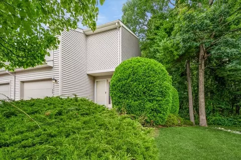 59 Samuel Dr #59, Grafton, MA 01536
