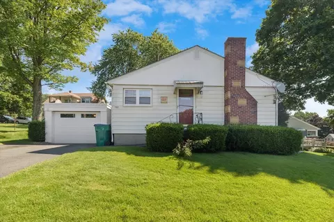582 South St, Fitchburg, MA 01420