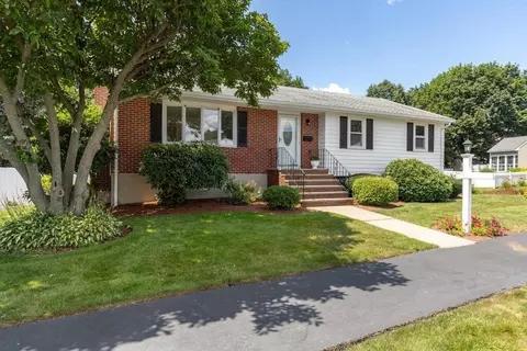 4 Eastern Ave, Stoneham, MA 02180 photo 2