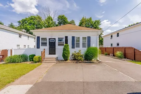 647 Springfield St, Agawam, MA 01030
