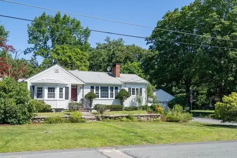 28 Beaver St, Brockton, MA 02302