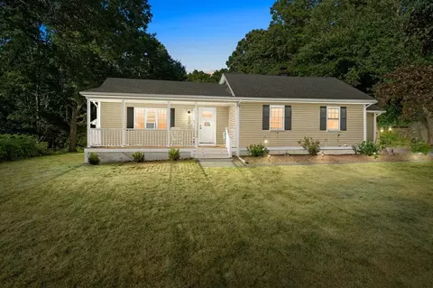 23 Oak Ave, Taunton, MA 02780