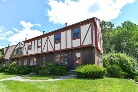 19 Scotty Hollow Dr #D, Chelmsford, MA 01863