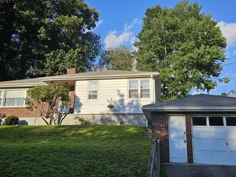 59 Harold St, Worcester, MA 01604 photo 2