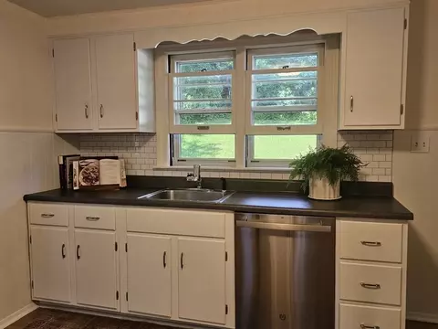 59 Harold St, Worcester, MA 01604 photo 17