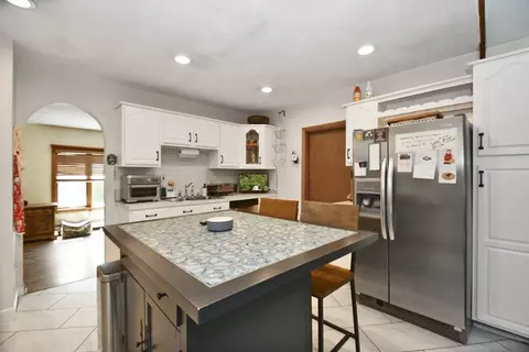 20 Governors Dr, Reading, MA 01867 photo 3