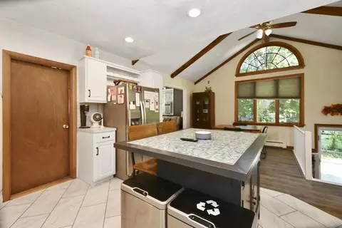 20 Governors Dr, Reading, MA 01867 photo 4