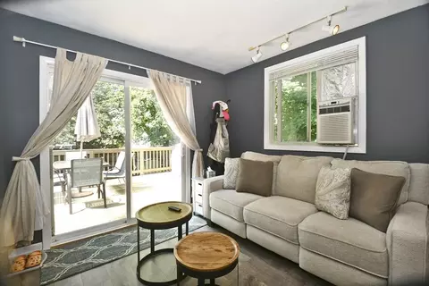 20 Governors Dr, Reading, MA 01867 photo 8