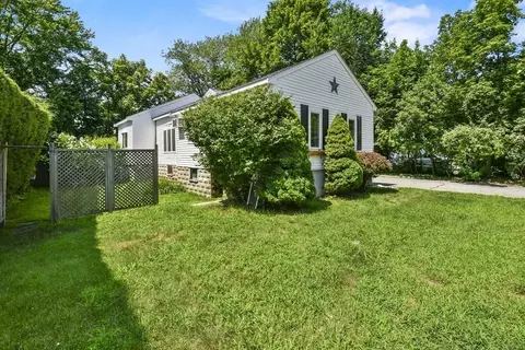 20 Governors Dr, Reading, MA 01867 photo 24
