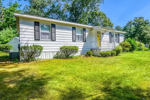 39 S Meadow Vlg # -1, Carver, MA 02330