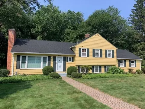 136 Meadow Rd, East Longmeadow, MA 01028