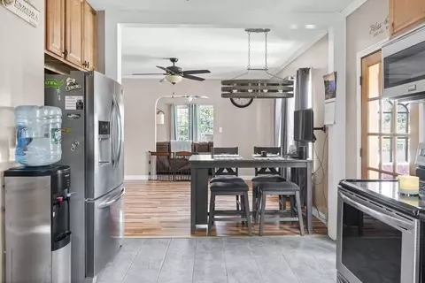 649 Mount Hope Ave, Fall River, MA 02724 photo 5