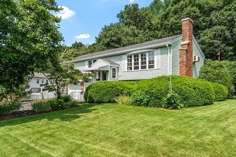 20 Pinecroft Ave, Holden, MA 01520