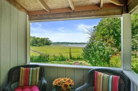 237 Damons Point Rd, Marshfield, MA 02050