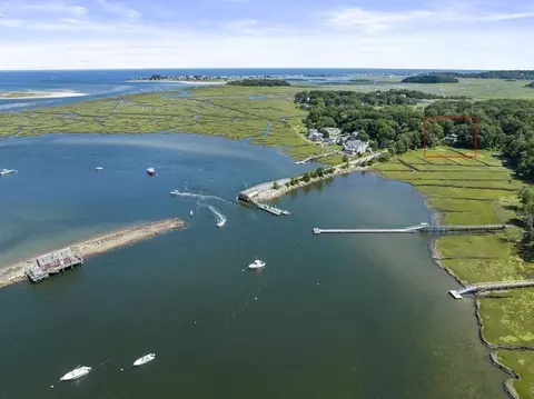 237 Damons Point Rd, Marshfield, MA 02050 photo 2