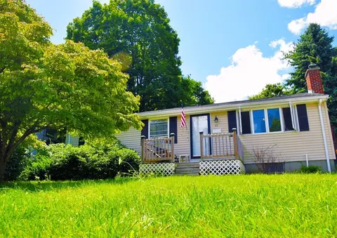 62 Frye St, Marlborough, MA 01752