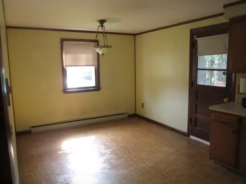 19 Victoria Dr, Webster, MA 01570 photo 6