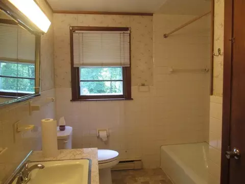 19 Victoria Dr, Webster, MA 01570 photo 15