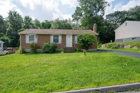 12 Vermont Ave, Worcester, MA 01603