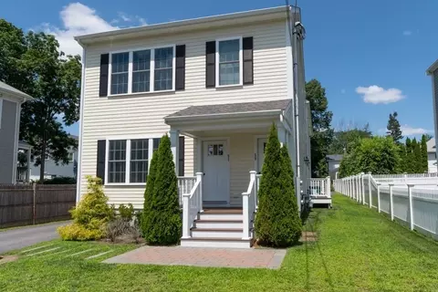 57 Oak St #57, Needham, MA 02492