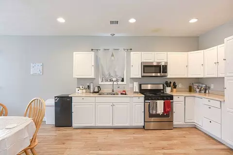 152 Saint Mary St, Fall River, MA 02720 photo 12