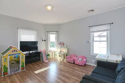 152 Saint Mary St, Fall River, MA 02720 photo 32