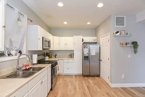 152 Saint Mary St, Fall River, MA 02720 photo 11