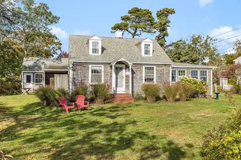 290 Old Wharf Rd, Dennis, MA 02639