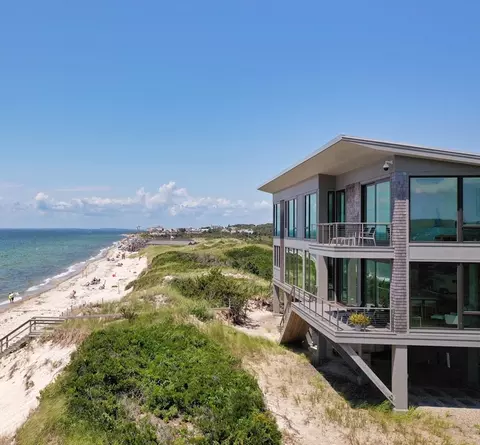 45 Little Neck Bars Rd, Falmouth, MA 02540
