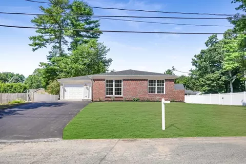 68 Margaret Rd, Taunton, MA 02718