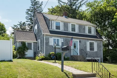 29 Weyham Rd, Weymouth, MA 02191