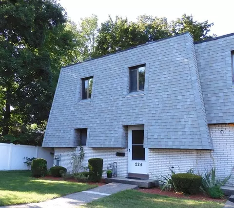 224 Beekman Dr #224, Agawam, MA 01001