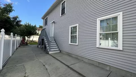 24 Manchester St, Fall River, MA 02721 photo 40