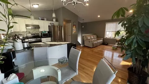 24 Manchester St, Fall River, MA 02721 photo 8