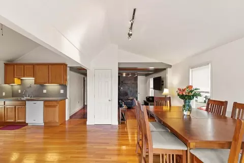 21 Eastern Ave, Gloucester, MA 01930 photo 6