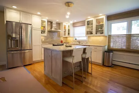 2 Powers St, Beverly, MA 01915 photo 9