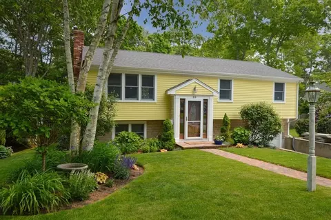 89 Emerson Way, Barnstable, MA 02632