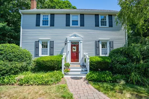 36 Sandra Way, Plymouth, MA 02360