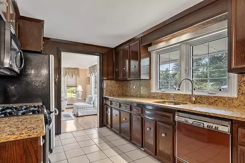 5 Barton Ave, Dracut, MA 01826 photo 12