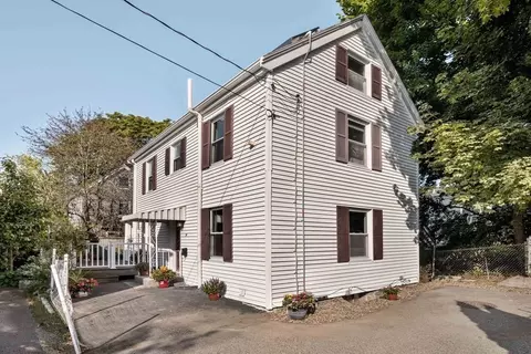 34 Green Ct, Newton, MA 02458