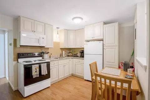 4 Williamsburg Ct #4, Shrewsbury, MA 01545