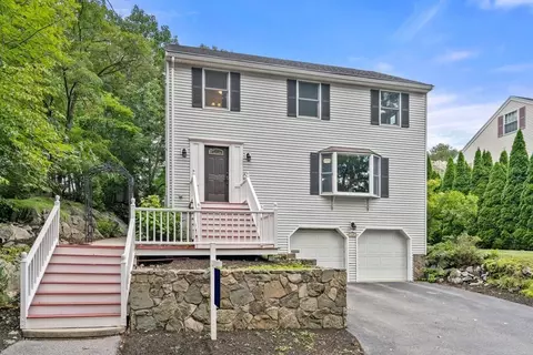 137 Woodland Rd, Malden, MA 02148