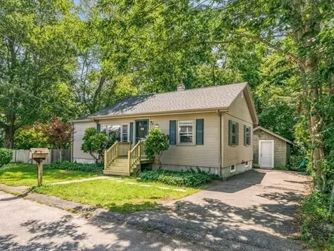 30 West Ave, Kingston, MA 02364
