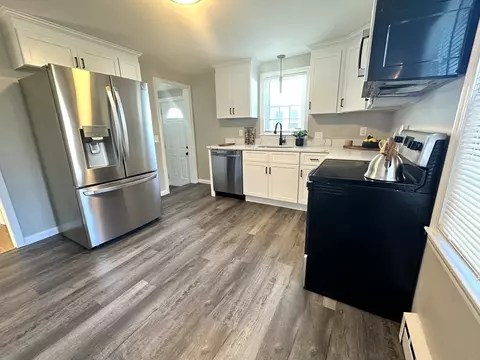 77 Derryfield Ave, Springfield, MA 01118 photo 7