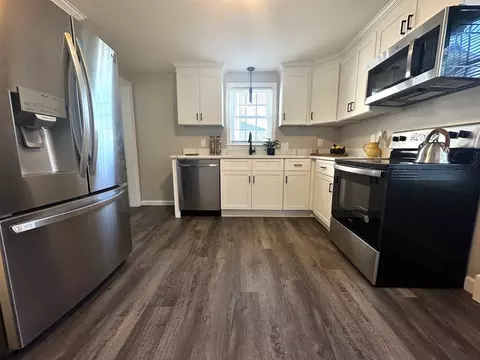 77 Derryfield Ave, Springfield, MA 01118 photo 6