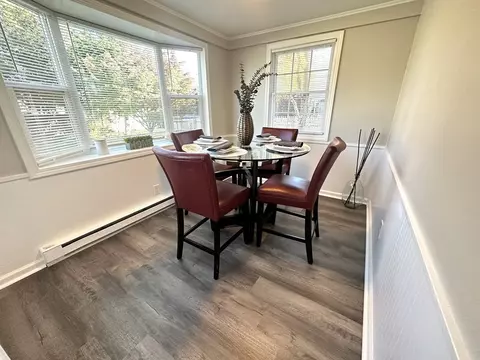 77 Derryfield Ave, Springfield, MA 01118 photo 9