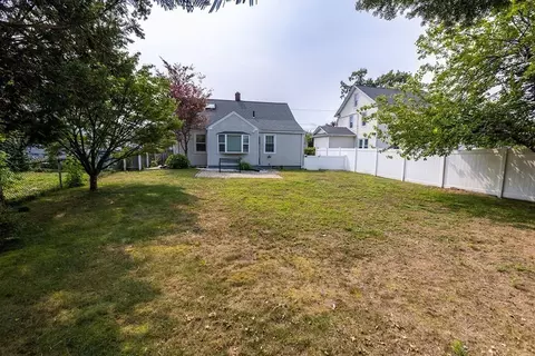 77 Derryfield Ave, Springfield, MA 01118 photo 33