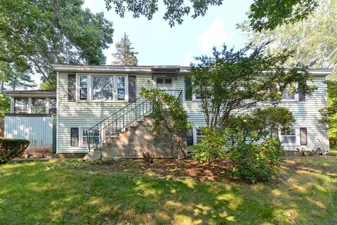 366 Rogers St, Lowell, MA 01852