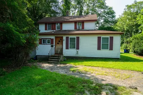 22 Railroad St, Amherst, MA 01002